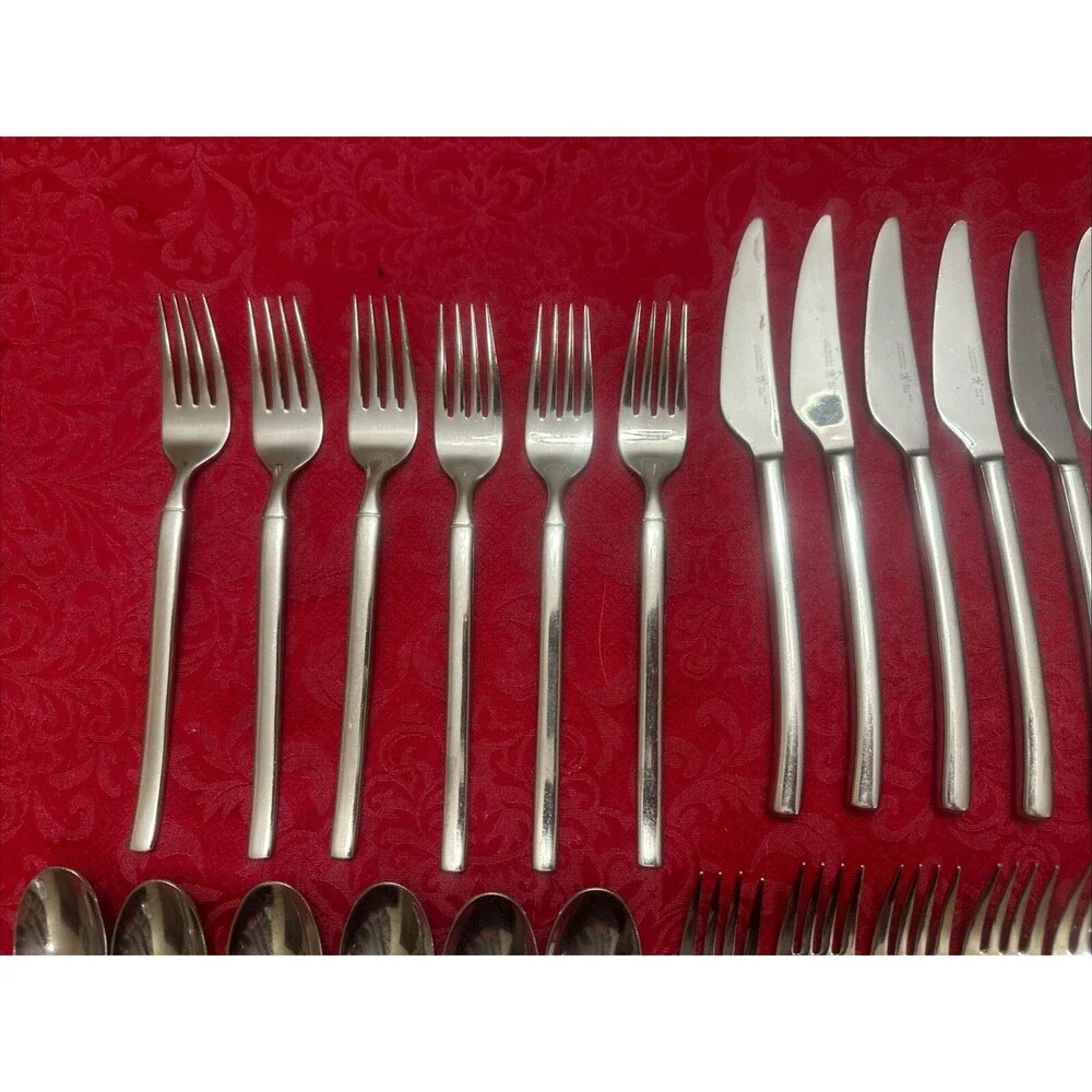 Zwilling JA Henckels Stainless Flatware OPUS Pattern 28 Piece 18/10